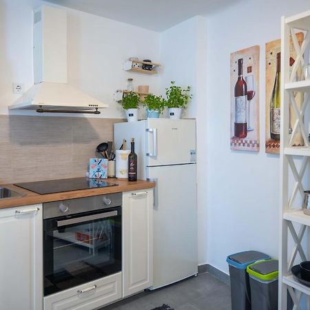 Apartment Montona Пула Экстерьер фото